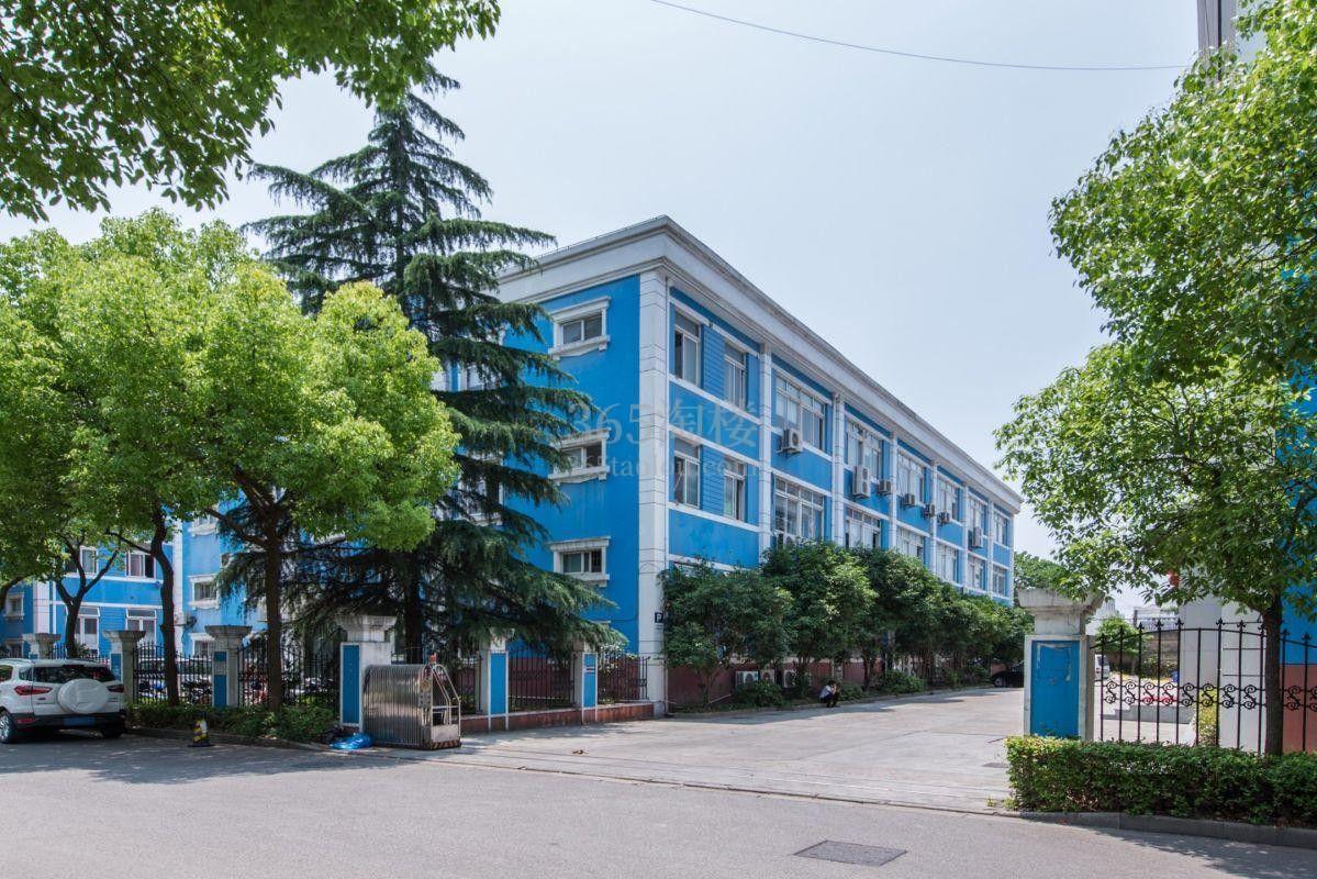 上海新曹杨高新技术园区物业费