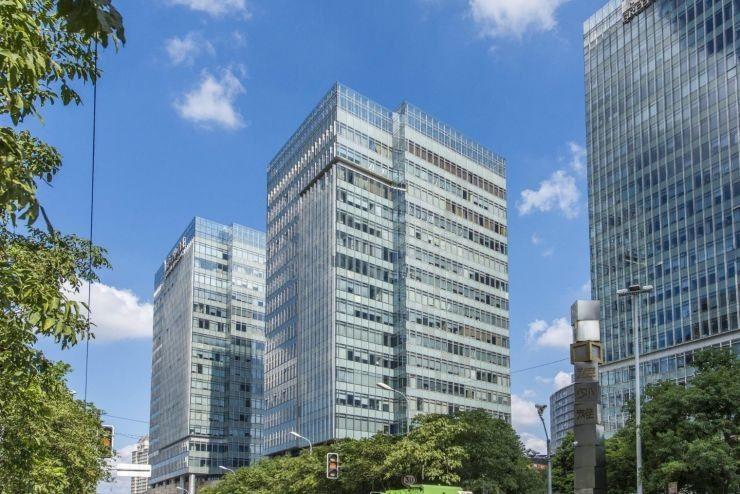 黄浦区：海外滩中心写字楼出租信息及地址信息（龙华东路818号）