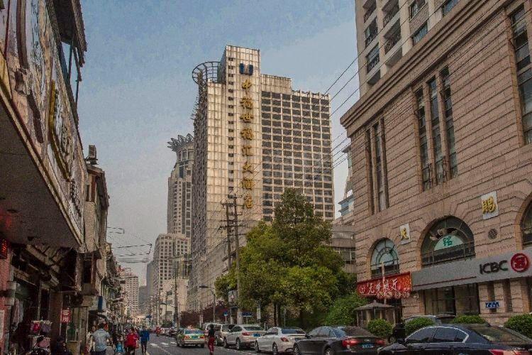 黄浦区：中福世福汇办公楼租金及交通信息