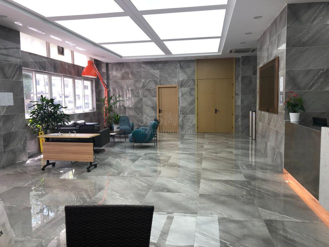 东方汇大堂