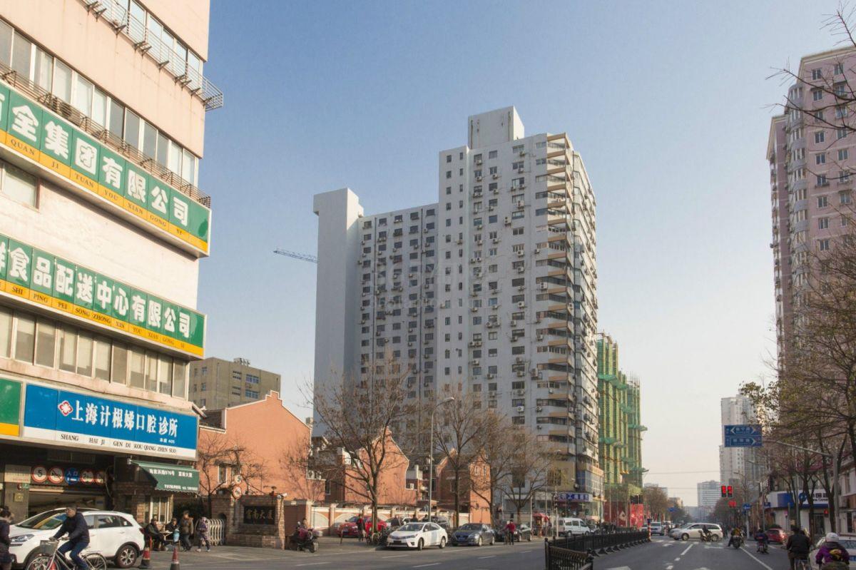 华教大厦外立面