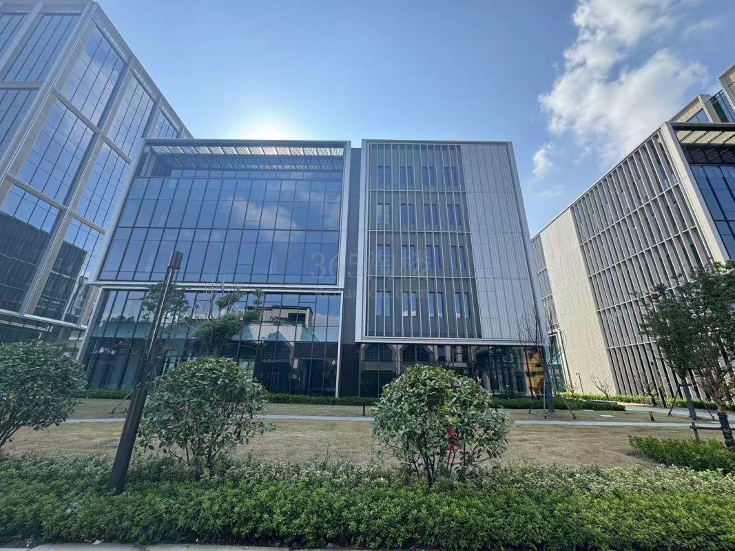 漕河泾梅陇科技绿洲(租售中)外立面